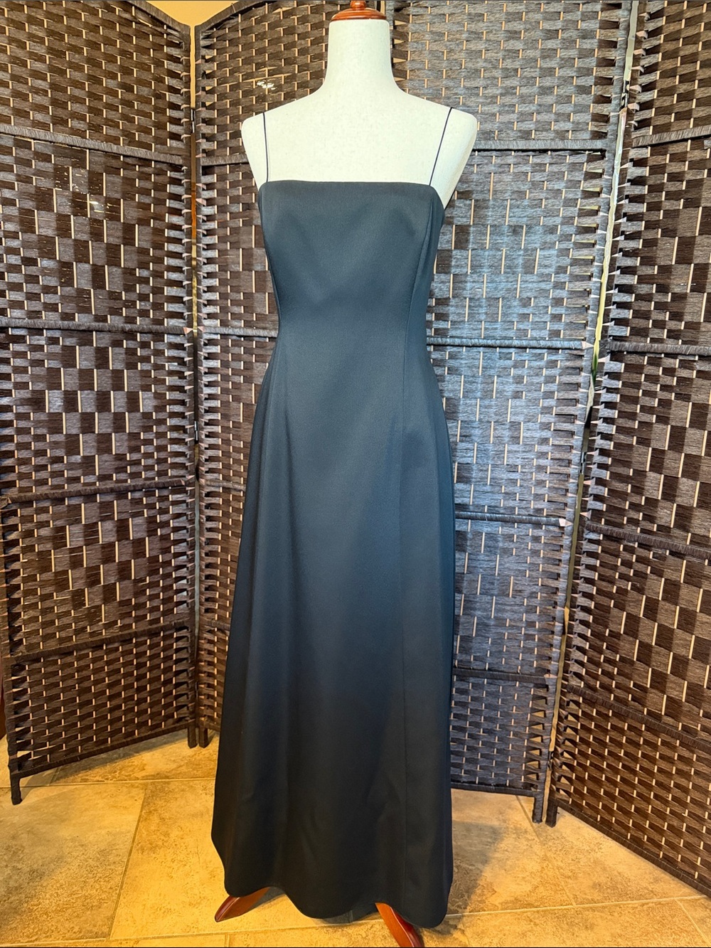 Laundry By Shelli Segal Black Spaghetti Strap Slip Dress